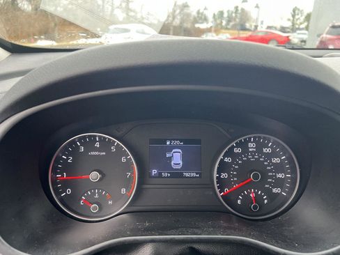 Used 2020 Kia Sportage LX image 11