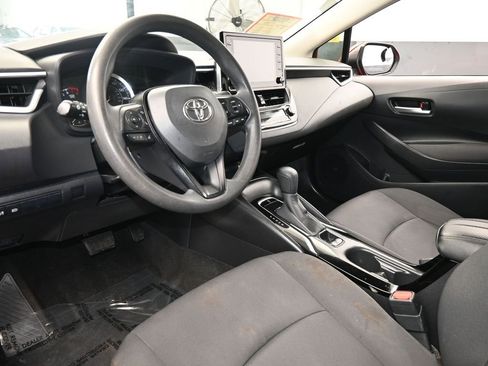 Used 2020 Toyota Corolla LE image 12