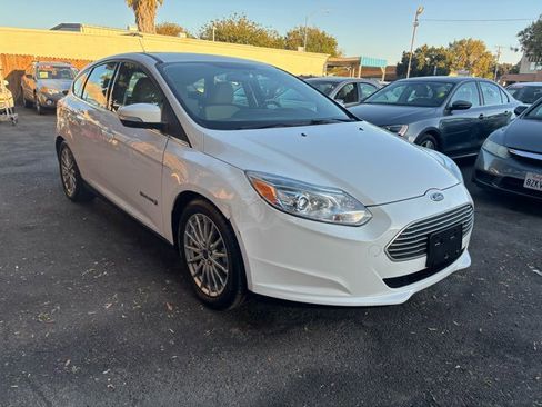 Used 2014 Ford Focus Electric Hatchback image 3