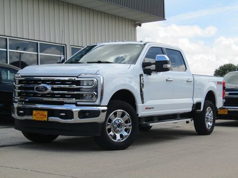 Used 2024 Ford F350 Lariat w/ Chrome Package AWD/4WD image 12