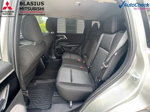 Used 2022 Mitsubishi Outlander ES AWD/4WD image 39