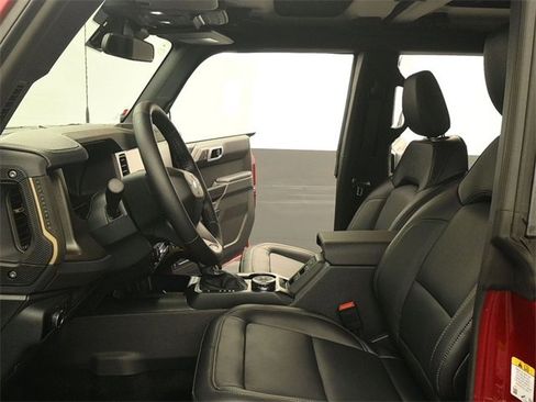 New 2025 Ford Bronco Badlands image 11
