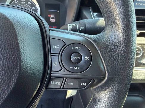 Used 2020 Toyota Corolla LE FWD image 22