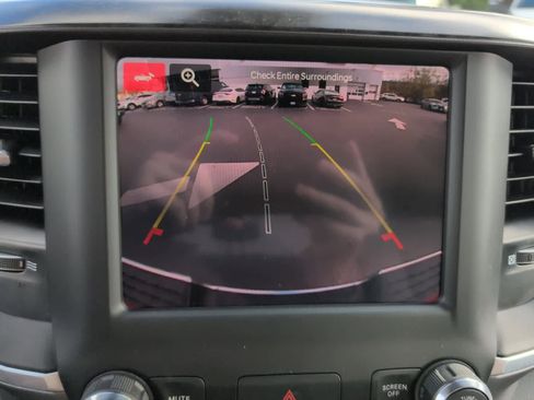 Used 2024 RAM 2500 Big Horn w/ Bed Utility Group image 25