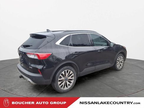 Used 2022 Ford Escape Titanium w/ Class II Trailer Tow Package AWD/4WD image 2