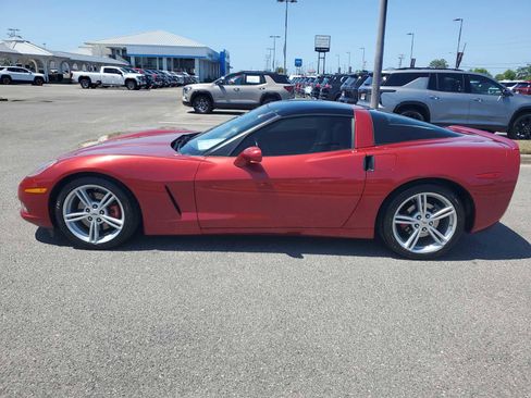 Used 2009 Chevrolet Corvette Coupe w/ Preferred Equipment Group image 2