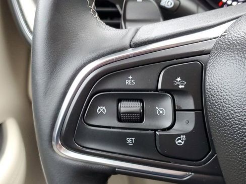 Used 2022 Buick Envision Essence w/ Technology Package I image 10