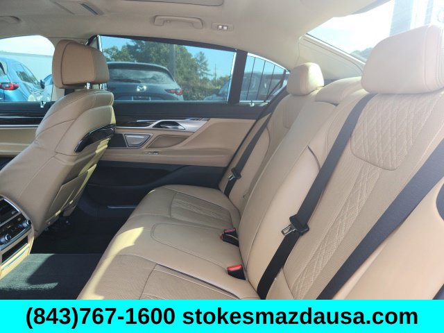 Used 2020 BMW 740i w/ Premium Package RWD image 20