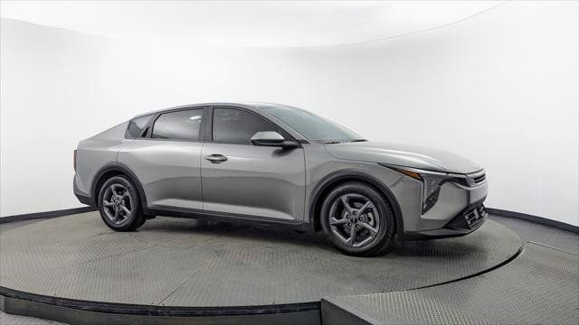 Used 2025 Kia K4 FWD image 11