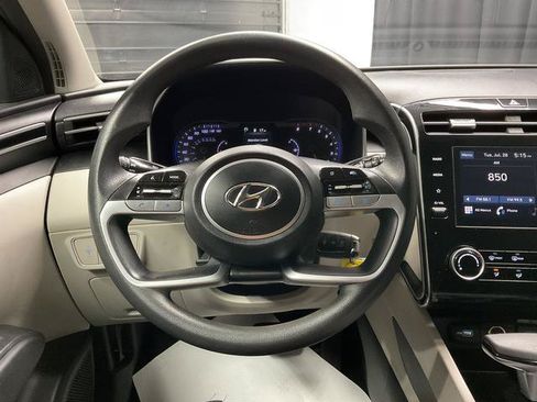 Used 2023 Hyundai Tucson SE AWD/4WD image 16