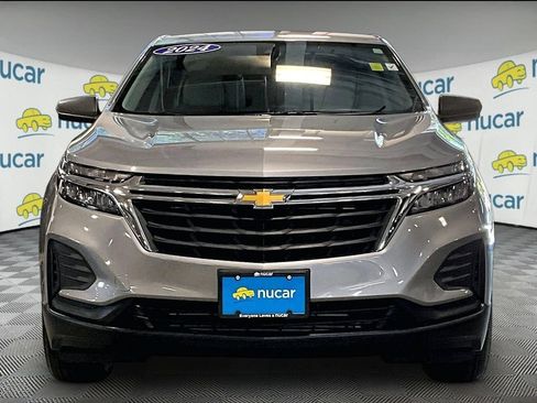 Used 2024 Chevrolet Equinox LS w/ LS Convenience Package FWD image 2