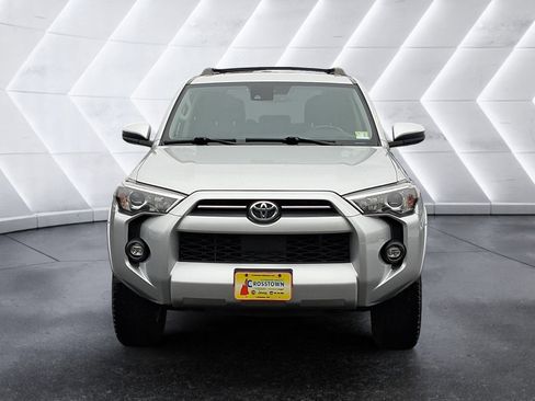 Used 2022 Toyota 4Runner SR5 image 9