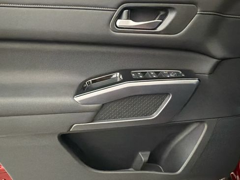 New 2026 Nissan Pathfinder SL w/ SL Premium Package FWD image 22