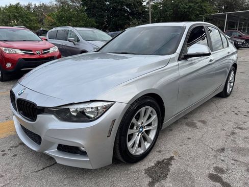 Used 2016 BMW 320i Sedan RWD image 2