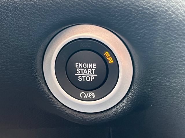 New 2027 Chrysler Pacifica Select FWD image 30
