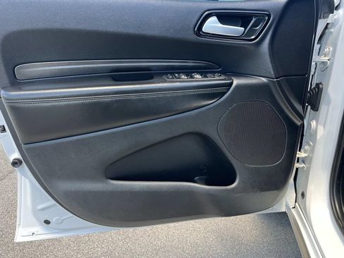 Used 2022 Dodge Durango SXT w/ Anodized Platinum Package AWD/4WD image 25