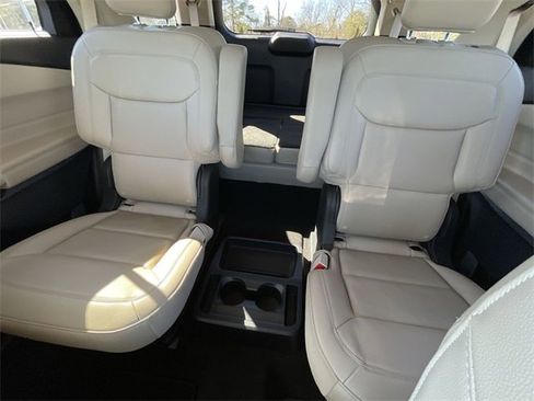 Used 2021 Ford Explorer Limited w/ Equipment Group 301A image 16