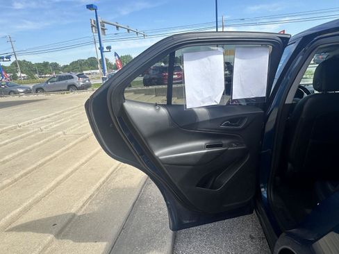 Used 2020 Chevrolet Equinox LT FWD image 27