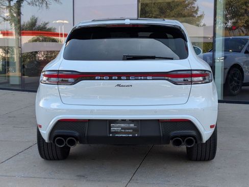 Used 2025 Porsche Macan image 10