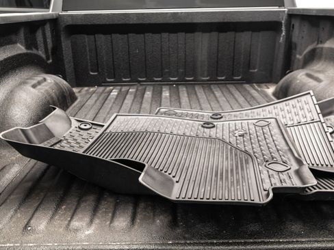 Used 2022 RAM 1500 Laramie RWD image 32