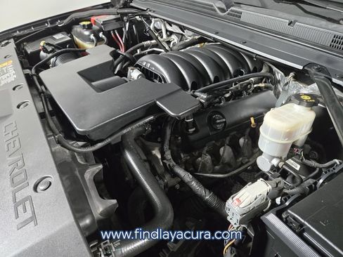 Used 2017 Chevrolet Suburban LT RWD image 22