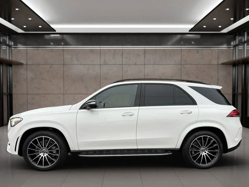 Used 2022 Mercedes-Benz GLE 350 w/ AMG Line Exterior image 4