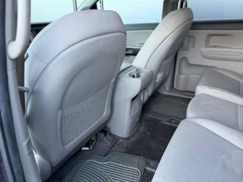 Used 2018 Kia Sedona LX FWD image 17