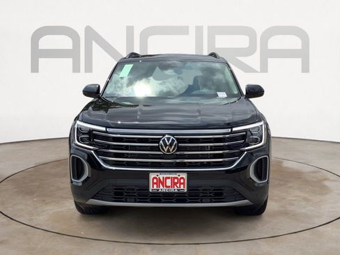 New 2025 Volkswagen Atlas SE FWD image 3