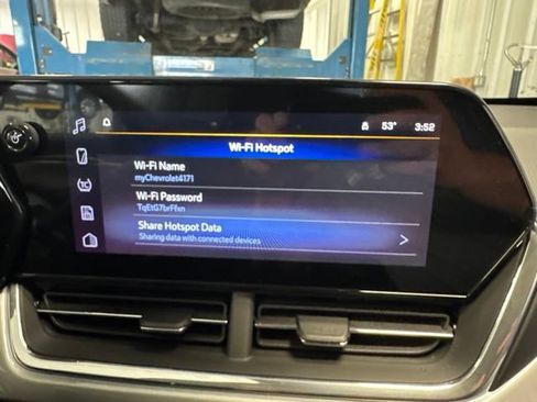 New 2026 Chevrolet Trax LT w/ Driver Confidence Package FWD image 18