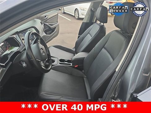 Used 2019 Volkswagen Jetta SE image 12