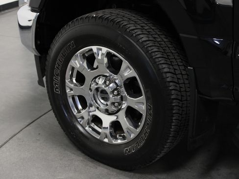 Used 2022 Ford F350 Lariat w/ Chrome Package image 10