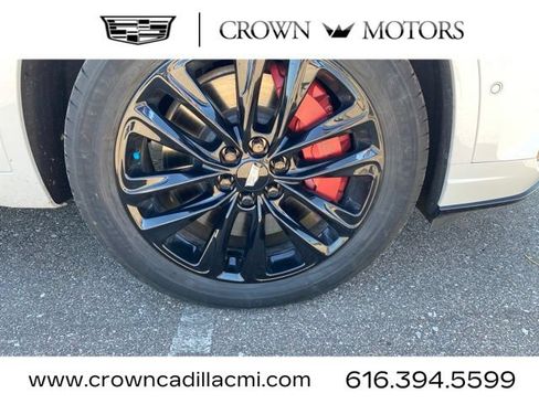 Certified 2023 Cadillac XT6 Sport w/ Technology Package AWD/4WD image 4