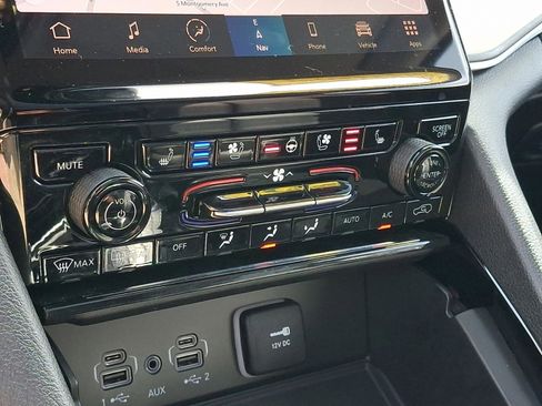 Certified 2023 Jeep Grand Cherokee Limited w/ Luxury Tech Group II image 15