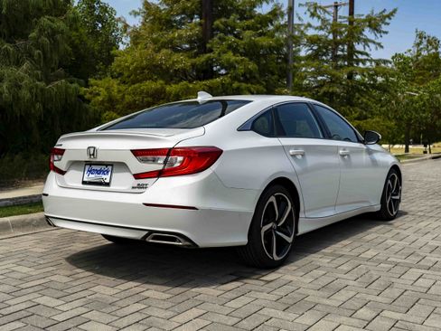 Used 2020 Honda Accord Sport image 8