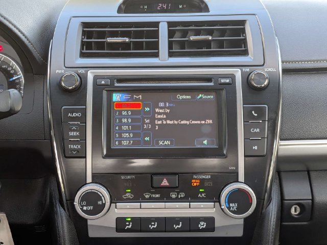 Used 2012 Toyota Camry SE FWD image 16
