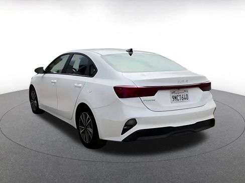 Used 2024 Kia Forte LXS FWD image 11
