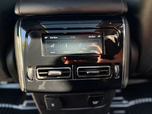 Used 2020 Lincoln Aviator Reserve w/ Equipment Group 201A image 18