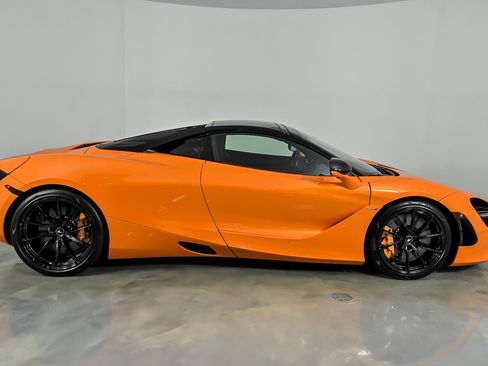 Used 2022 McLaren 720S Performance RWD image 13
