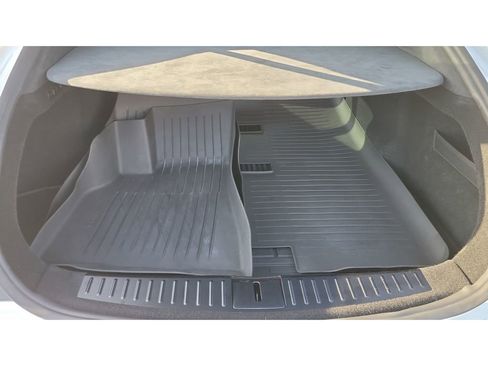 Used 2022 Tesla Model S Base image 12