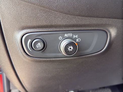 Used 2024 Chevrolet Equinox LT AWD/4WD image 13
