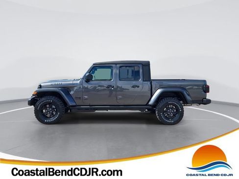 New 2026 Jeep Gladiator Willys image 1
