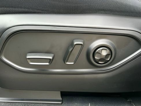 New 2025 Jeep Grand Cherokee L Laredo w/ Luxury Tech Group I image 18