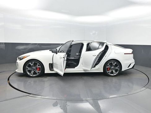 Used 2020 Kia Stinger GT2 RWD image 41