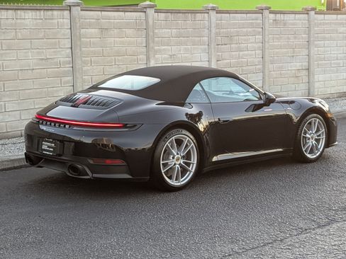 Certified 2025 Porsche 911 Carrera w/ Premium Package image 6