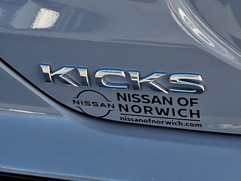 Used 2023 Nissan Kicks SV image 28