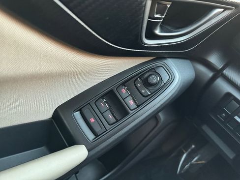 Used 2019 Subaru Impreza 2.0i Premium image 18