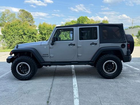 Used 2014 Jeep Wrangler Unlimited Sport w/ Quick Order Package 24S AWD/4WD image 8