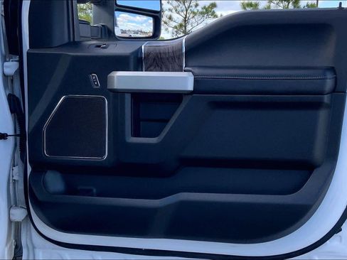 Used 2019 Ford F350 Lariat w/ Lariat Ultimate Package image 22