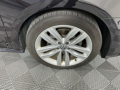 Used 2019 Volkswagen Passat 2.0T Wolfsburg image 18