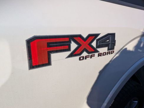 Used 2016 Ford F150 Platinum w/ Equipment Group 701A Luxury image 7